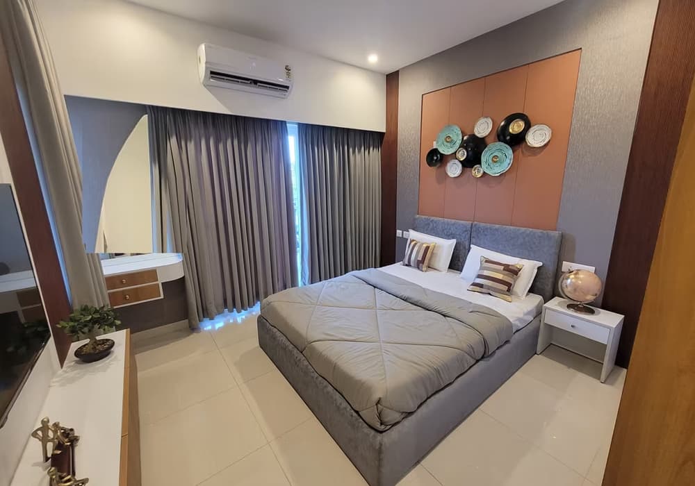 Shriram 122 West 4